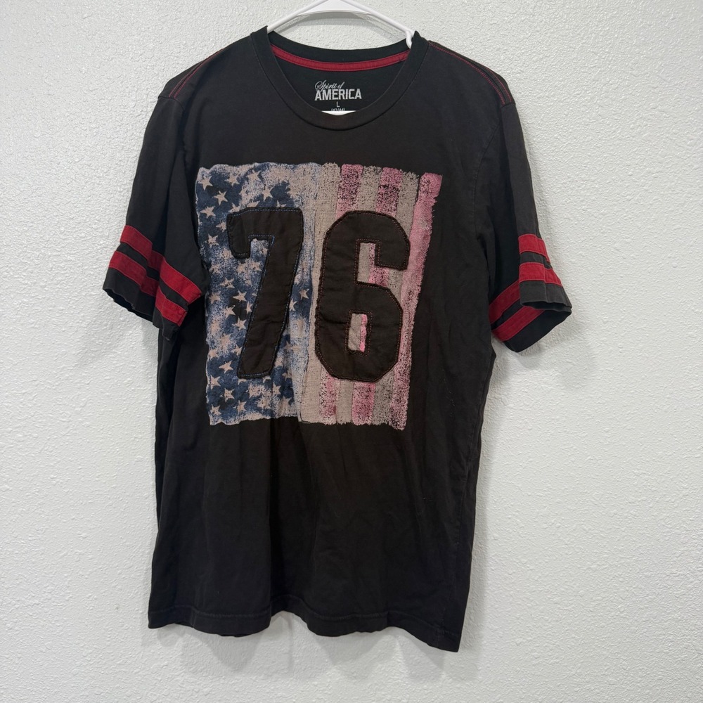 Spirit of America Mens Black 76 Graphic T-Shirt American Flag Varsity Stripe L